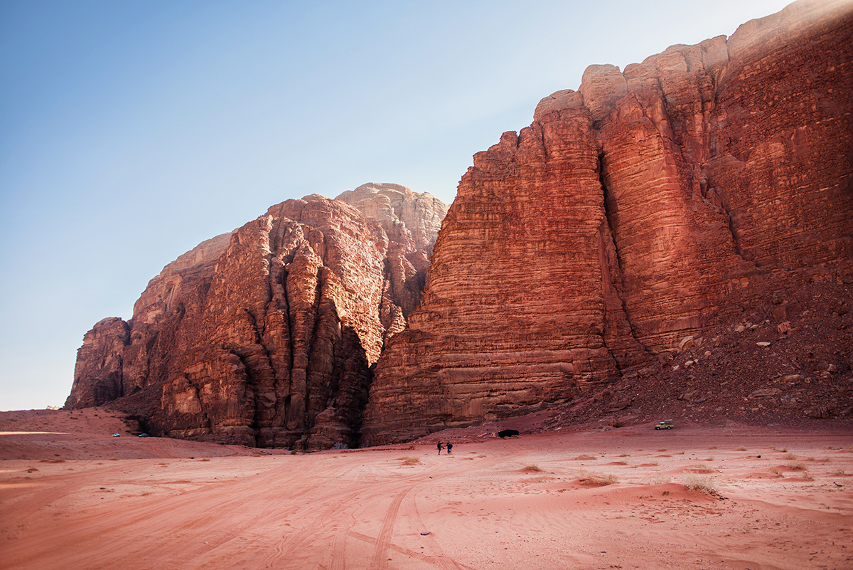 Masyw Jebel Khazali - jedna z największych atrakcji pustyni Wadi Rum.